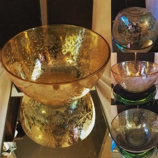 DWedgeCreations's tweet photo. #etsy shop:Floragoldbowl,Jeannette;CarnivalGlass https://t.co/rHI9ZZ94Sl #goldglass #floragold #christmas #rosegold #carnivalglass #marigoldglass #jeannetteglass #centerpiece #iridescentglass #louisapattern #jeannette #fruitbowl #raisedrosesleaves #largebowl #gift #art https://t.co/QxYSe3glac