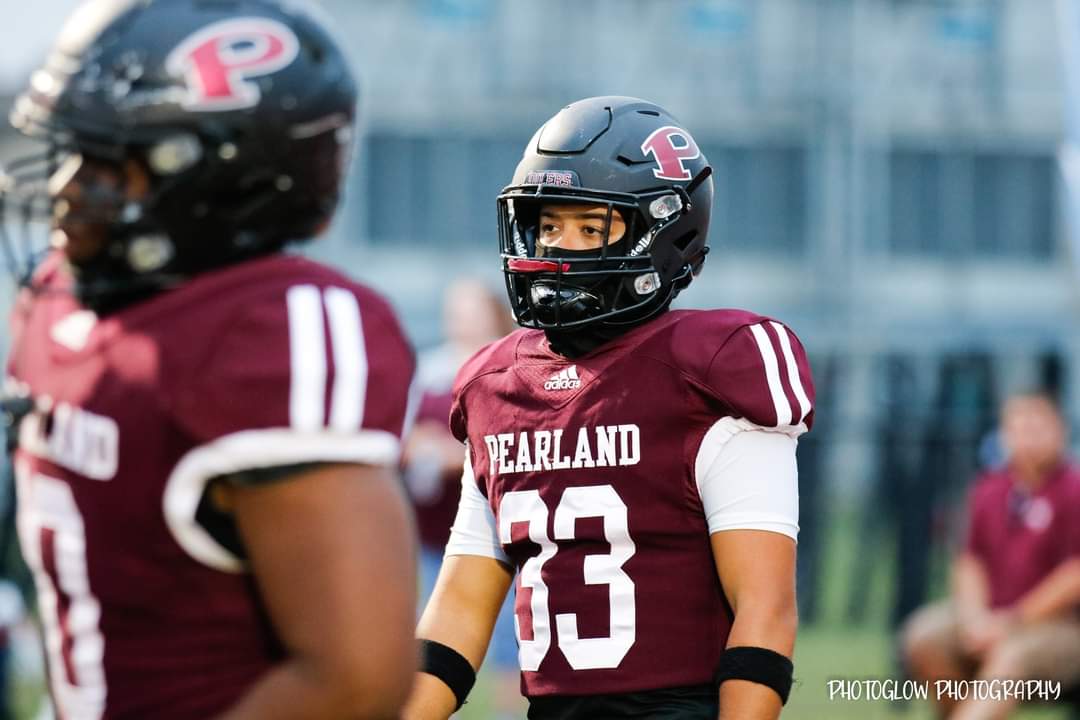 GWallace73's tweet photo. Kyle Wallace @kyle1wallace
#teamwallace #Classof2023 #senioryear https://t.co/7LSj02xZAx