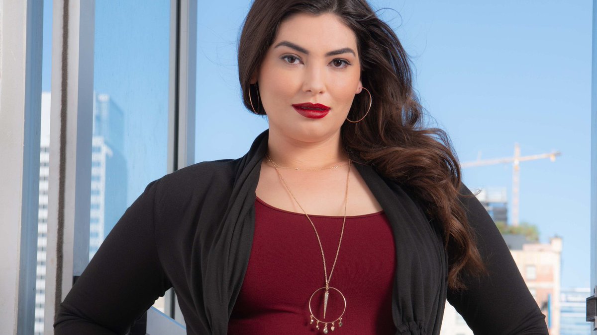 Indulge in comfort and style with our Sunset Stroll Bellini. This lightweight cardigan is designed with a hidden drawstring that allows you to wear it as a wrap sweater with flattering gathering or slightly open for just enough coverage.  ❤