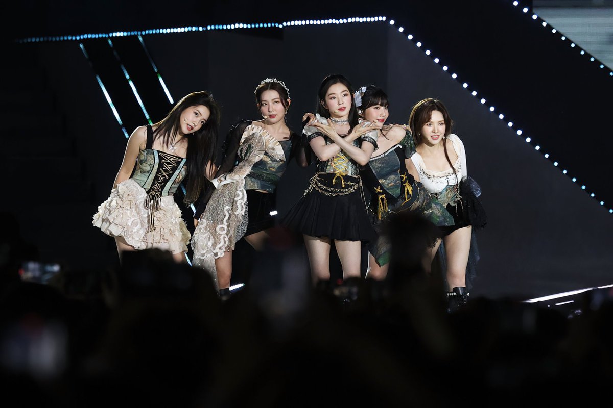 psychoqueendom's tweet photo. red velvet being the second most nominated in mama this year 🥹#MAMAVOTE #redvelvet https://t.co/2amfqAFvBr