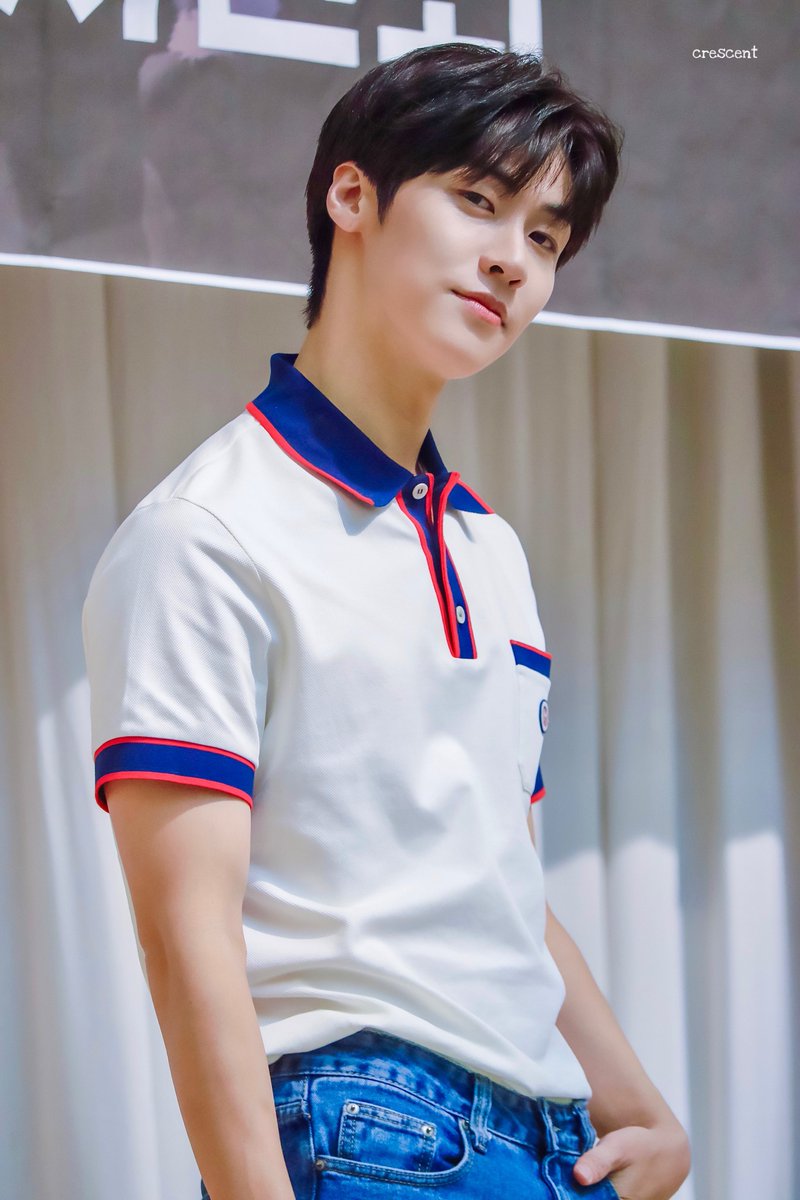 jdon_seunghyub's tweet photo. 221023 목동 팬싸인회 승협 ᰔ

해가 뜨지 않을 때까지 사랑해 ˚ෆ*₊

#NFlying #엔플라잉 #이승협 
#LeeSeungHyub @NFlyingofficial https://t.co/MXnDaihTJP