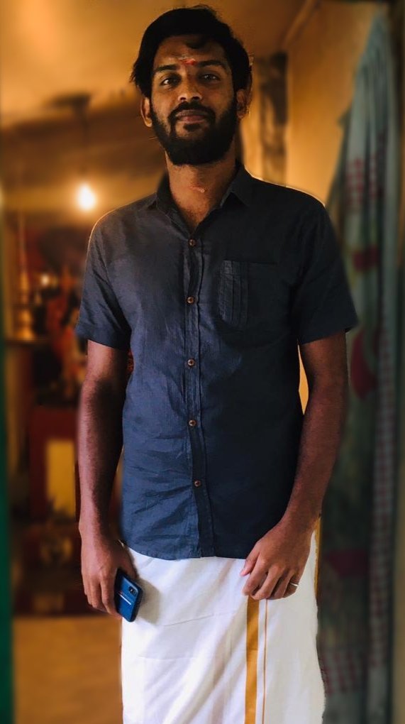 Adji14176010's tweet photo. Happy Diwali Nanba  Nanbies 🪔🙏🏾🪔

#srilanka #deniyaya #enselwatta #life #journey #fyp #diwali #tamilculture #tamil https://t.co/DIsZ7O2gtc