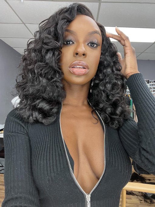 Treat me nice https://t.co/NXemvUP1Eg