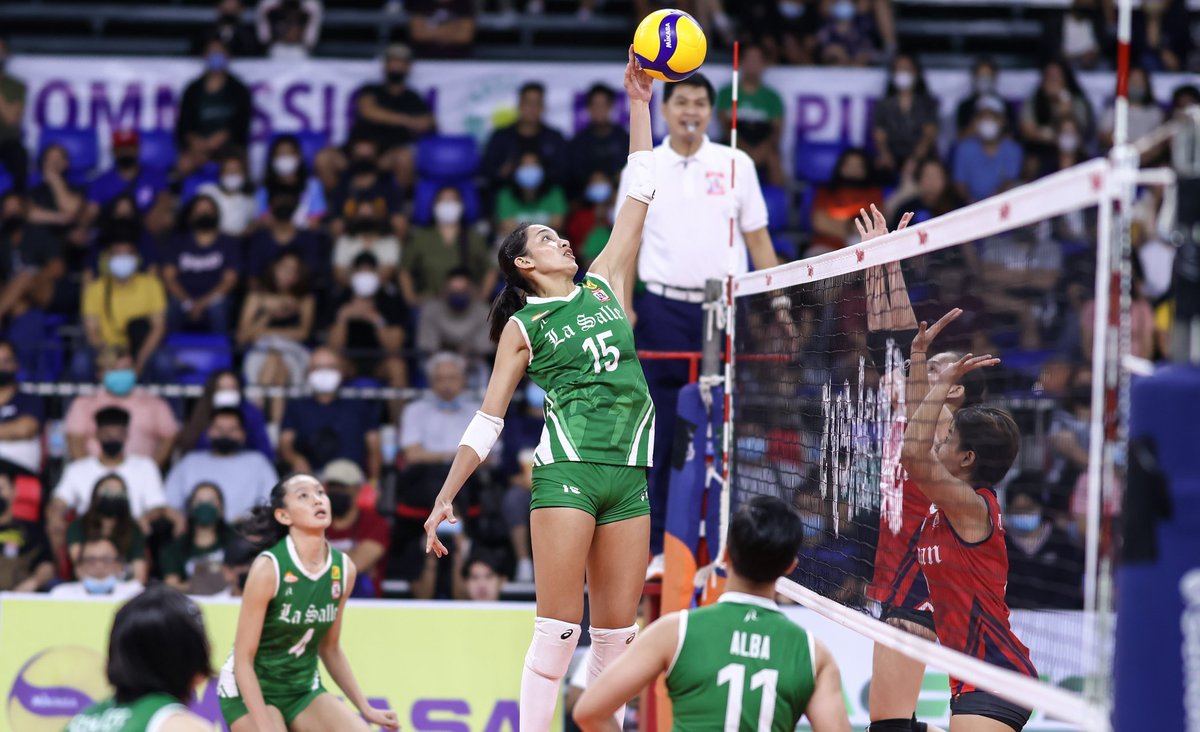 Amie_Natics's tweet photo. Too high? No problem. @ProvidoAmie is here! 😊
#DarlingOfTheCrowd
#AnimoLasalle https://t.co/5ifabszySy