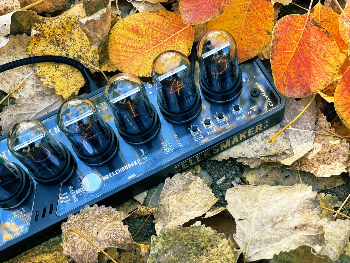 EleksTube's tweet photo. Autumn that can’t be let down! #EleksMaker #EleksTube #USBHUB #EleksWFD #fyp #ForYou #ForYouPage #live #fun #diycraft  #mycraft #esp32 #nixietube #banjicraft #deskdecor https://t.co/jRY69e8dyx