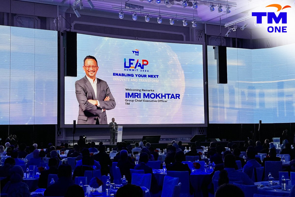 TM_One's tweet photo. We kickstart the LEAP Summit 2022 with welcoming remarks from the Group Chief Executive of TM, Imri Mokhtar. He emphasised the readiness of TM to be the trusted partner on WHAT'S NEXT in businesses' digital transformation journey.
#TMOne #LEAPSummit2022 #LEAPSummitTMOne https://t.co/cZpVT7pdrX