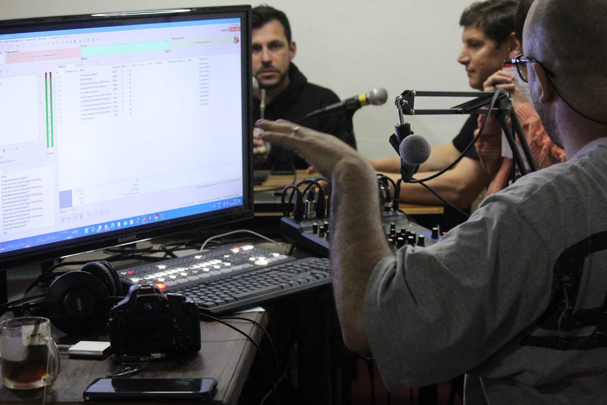 pablomachadook's tweet photo. Entrevista en el #programa #vamoarriba #radio #neftali #programon #fm 📻⏺ https://t.co/FHnJHb2QXn