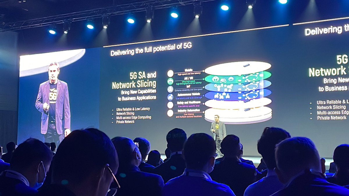 pnjarich's tweet photo. #SA
#Slicing
#refarming
#VoLTE
#VoNR
#mMIMO

@AIS_Thailand is cramming all the key #5G tech topics into their #MBBF2022 keynote. (And kudos for talking up 5G-Advanced too) https://t.co/zypSxukcFs