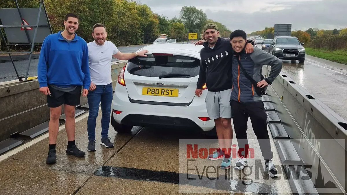 Who doesn't love a feel-good story? After arriving in England for exchange with @uniofeastanglia students from @DeakinBusiness were quick to help push a broken-down car one mile on the A11 to safety. #BeKind #WhenOnExchange Full story: buff.ly/3TPyfcW