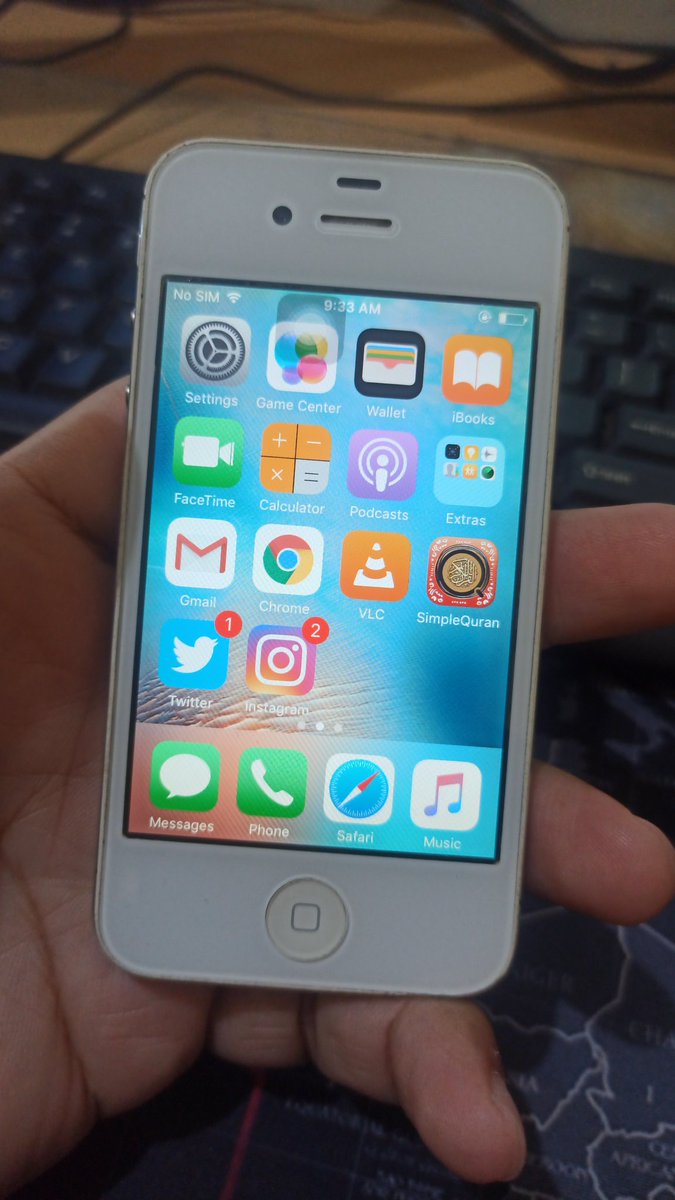 syaldiaulia's tweet photo. Masih bisa hidup ini iphone 4s ternyata. Dan bisa bbrapa aplikasi jadul 😅. https://t.co/TWWTQPhFsh