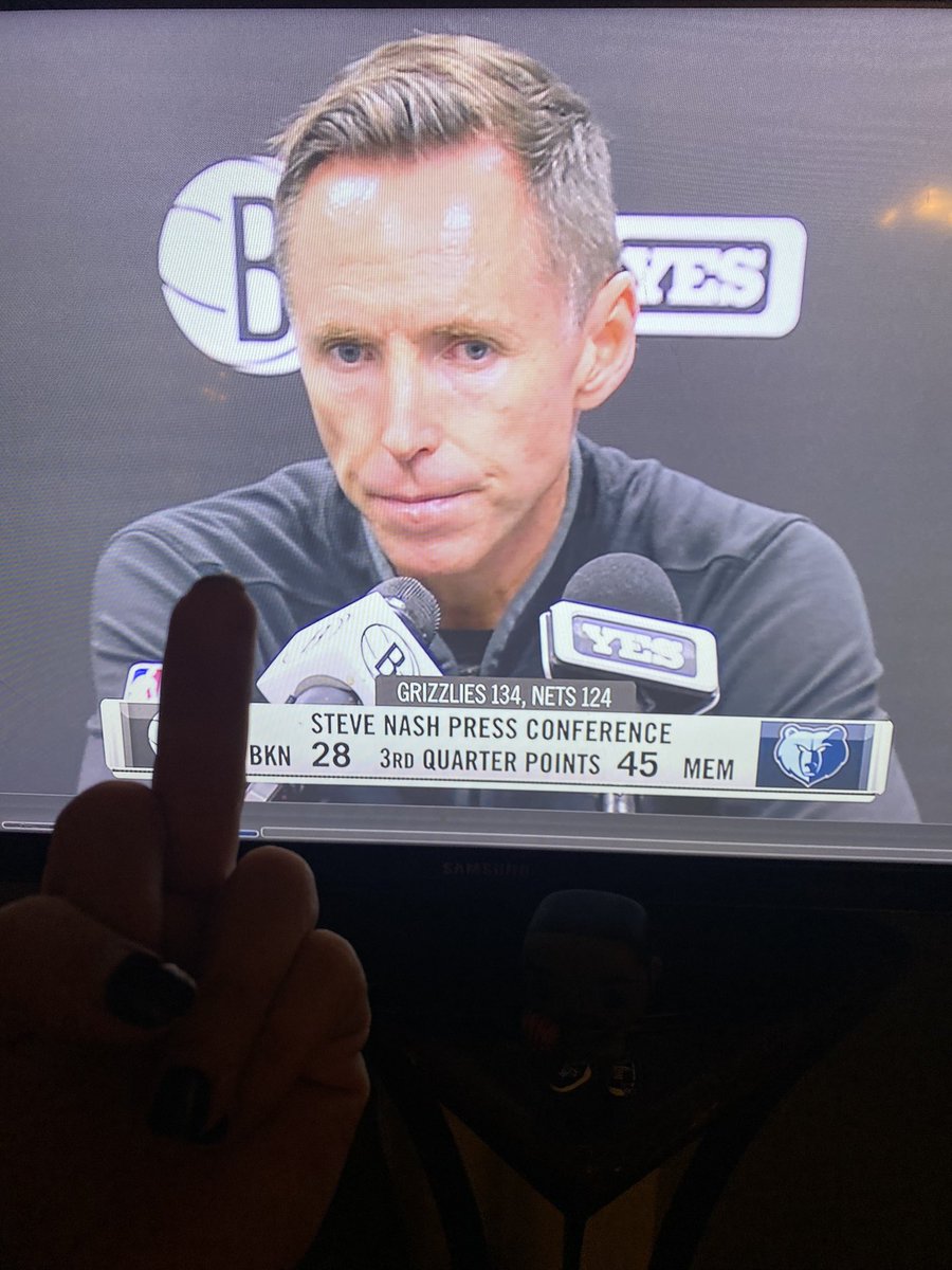 TinaRGra's tweet photo. Add 2 your post game speech this week how you don’t use a clip board or draw plays because your hands would be 2 tired 2 do your stupid “clap”also why no challenges used 4 any of the multiple horrific calls, fucking use them or lose them, wait u did lose them #needabig #firenash https://t.co/TwBCTANy7K
