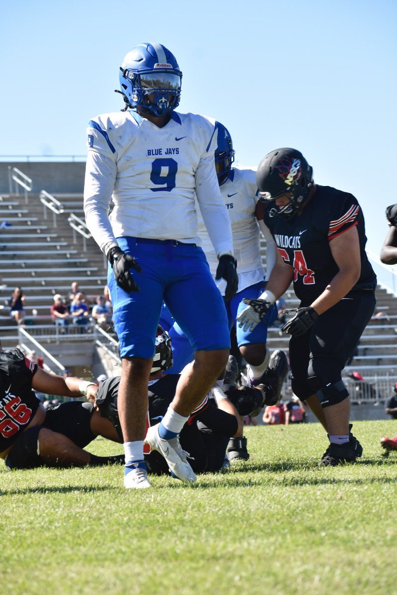 Sophomore season spring grad👨🏽‍🎓7GP 6 sacks (5th njcaa), 26 tackles, 8 tackles for loss, 1 FR 3.3 GPA <a href="/MnWestFootball/">Minnesota West Football</a> <a href="/JuCoFootballACE/">JuCo Football Forer</a> <a href="/JUCOFFrenzy/">JUCO Football Frenzy</a> <a href="/CoachBDeVries/">Ben DeVries</a> <a href="/CoachColeman96/">Houston Coleman</a> @ConnorKunkel <a href="/lindyy74/">Jeff Linder</a>                                       hudl.com/v/2JcgbE