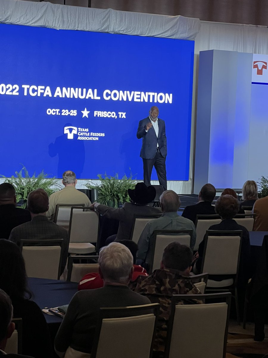 wobrien_wes's tweet photo. Great day at TCFA Convention! Lots of great speakers and the highlight Emmitt Smith! https://t.co/bDlHILuV9O