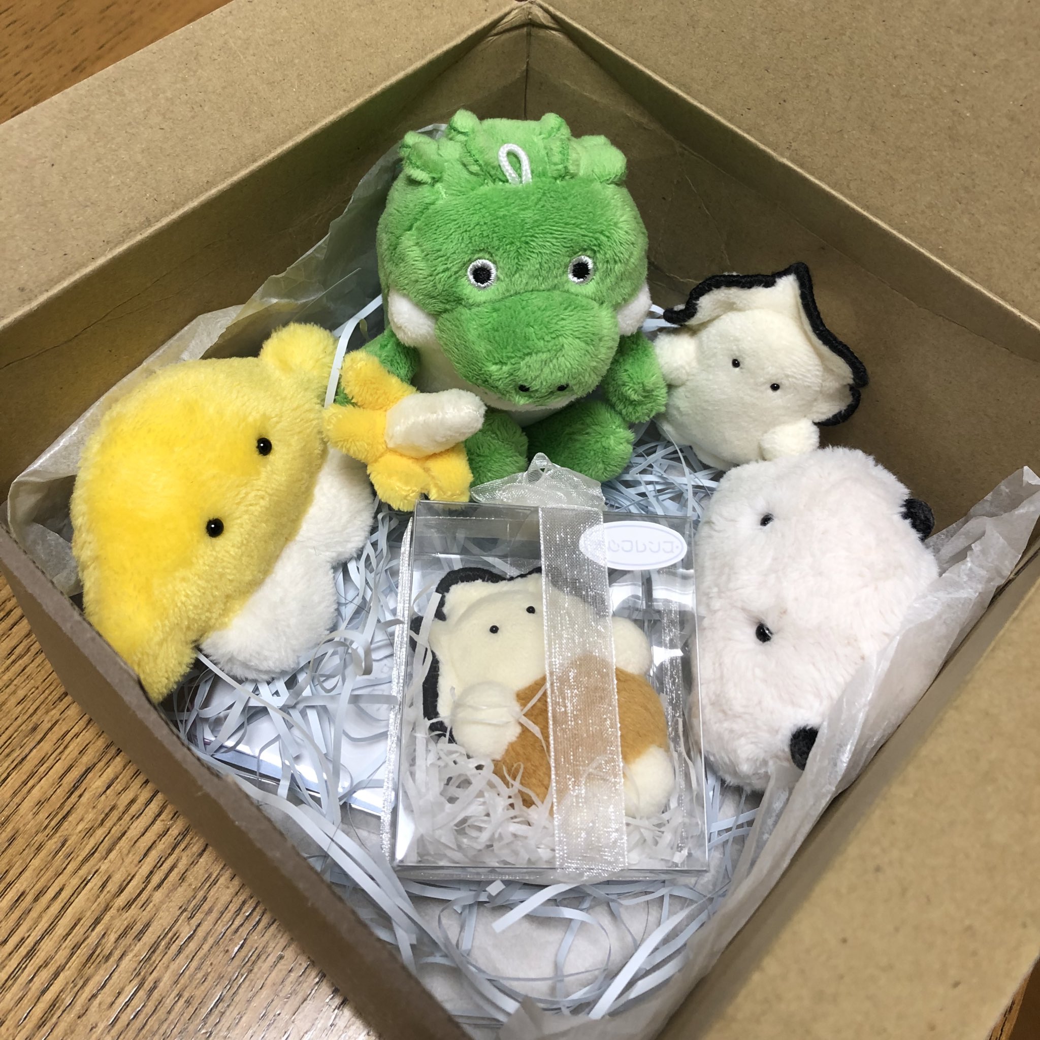 求心フレンズ】 牡蠣・カキフライのぬいぐるみ ピンバッチ 2種セット
