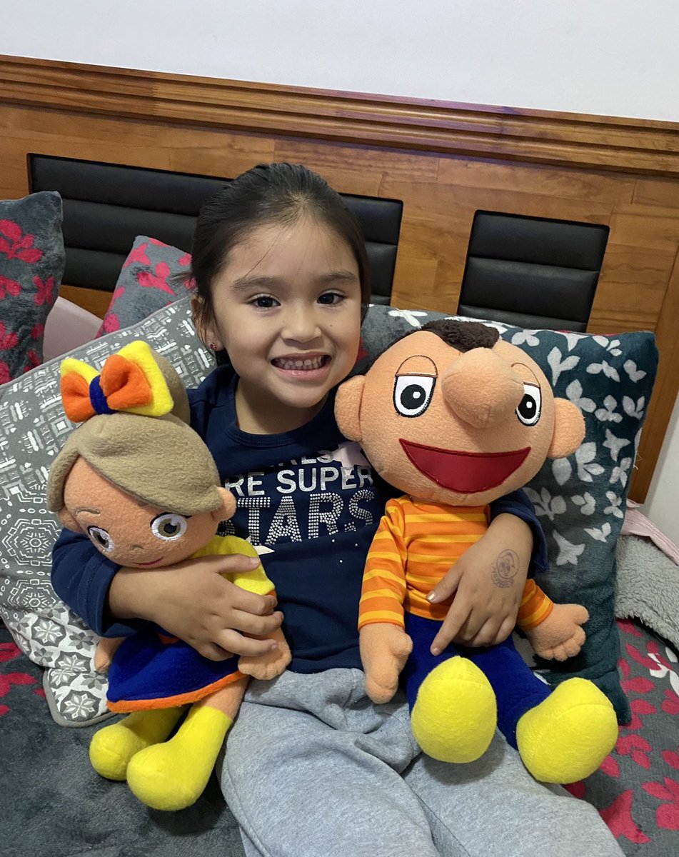 hectormachuca84's tweet photo. @belytrevino ustedes y sus videos hacen feliz a mi Magdalena, gracias ☺️ https://t.co/rJkmclaE97