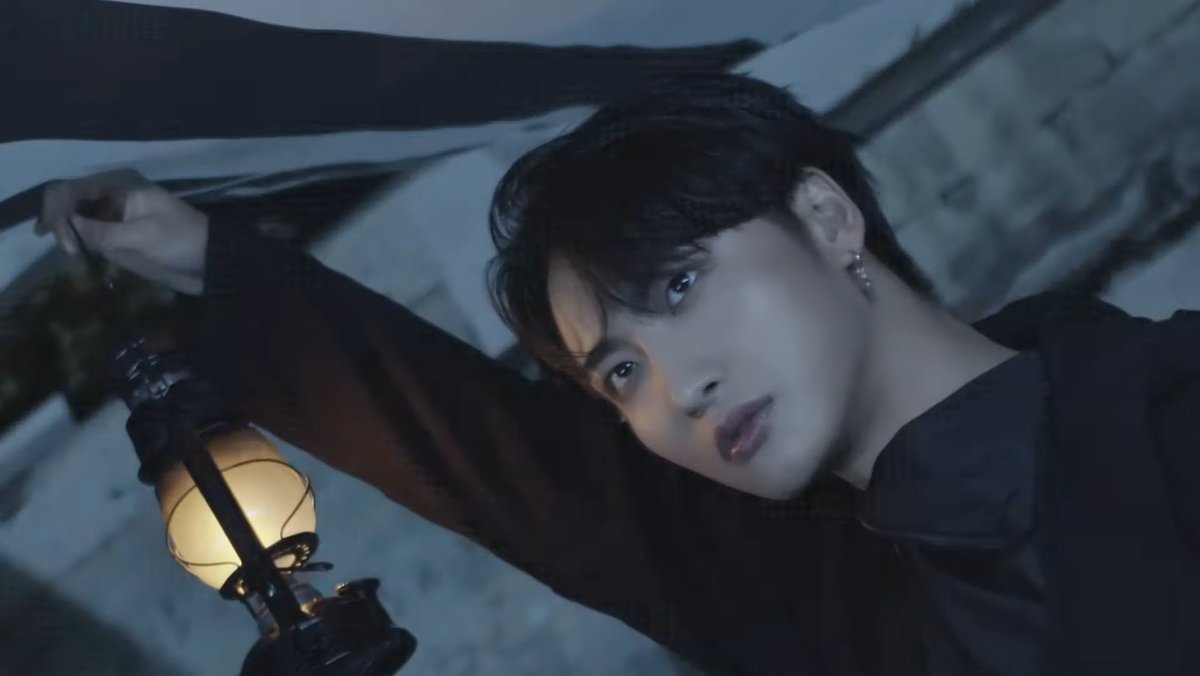 atzateezatz's tweet photo. ATEEZ (에이티즈) 2022 WORLD TOUR [THE FELLOWSHIP : BREAK THE WALL] https://t.co/pXiFUh4tn3