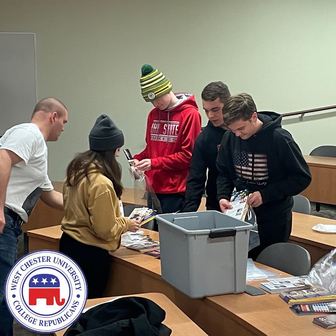 WCUPA_GOP's tweet photo. — Our CR’s had a blast putting together lit “goodie” bags for door knockers! 

14 days until Election Day, but who’s counting?! 👏

————————————————
#redwave #chestercounty #gop #pa6 #pasen #pagov https://t.co/i8UltNpCJv