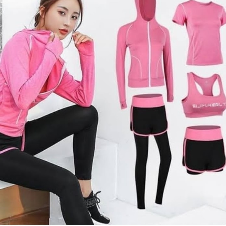 CustomClothin18's tweet image. 