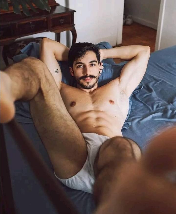 Desi Top tweet media