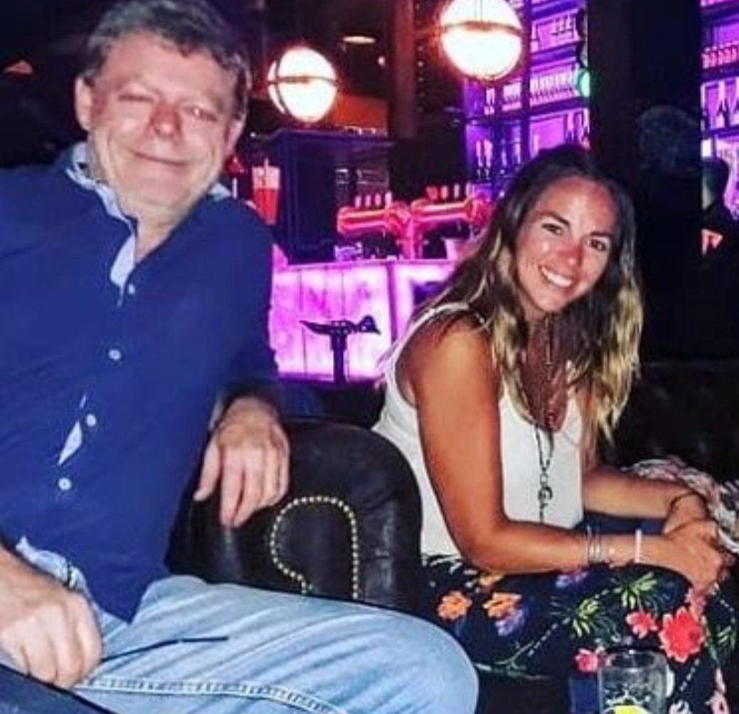 MaruOrtizTw's tweet photo. ✨ Feliz Cumple, #Galen
Brindamos fuerte a las estrellas...
Aprendiendo día a día de tanto que dejaste, #Quius
Se te extraña. Mucho 💕
Hoy le ponemos garra a una buena sonrisa por vos 🫂 https://t.co/SGtNm6jX5N