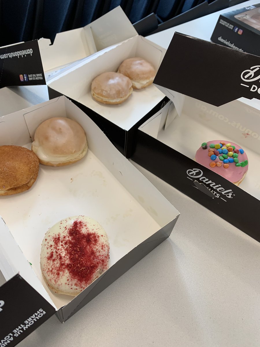 andypriestner's tweet image. Ad hoc donut-fuelled workshop with Monash students in which they detailed strengths and weaknesses, wrote break-up letters, and drew what their dream library would look like @monashunilib #uxtour #userexperience
