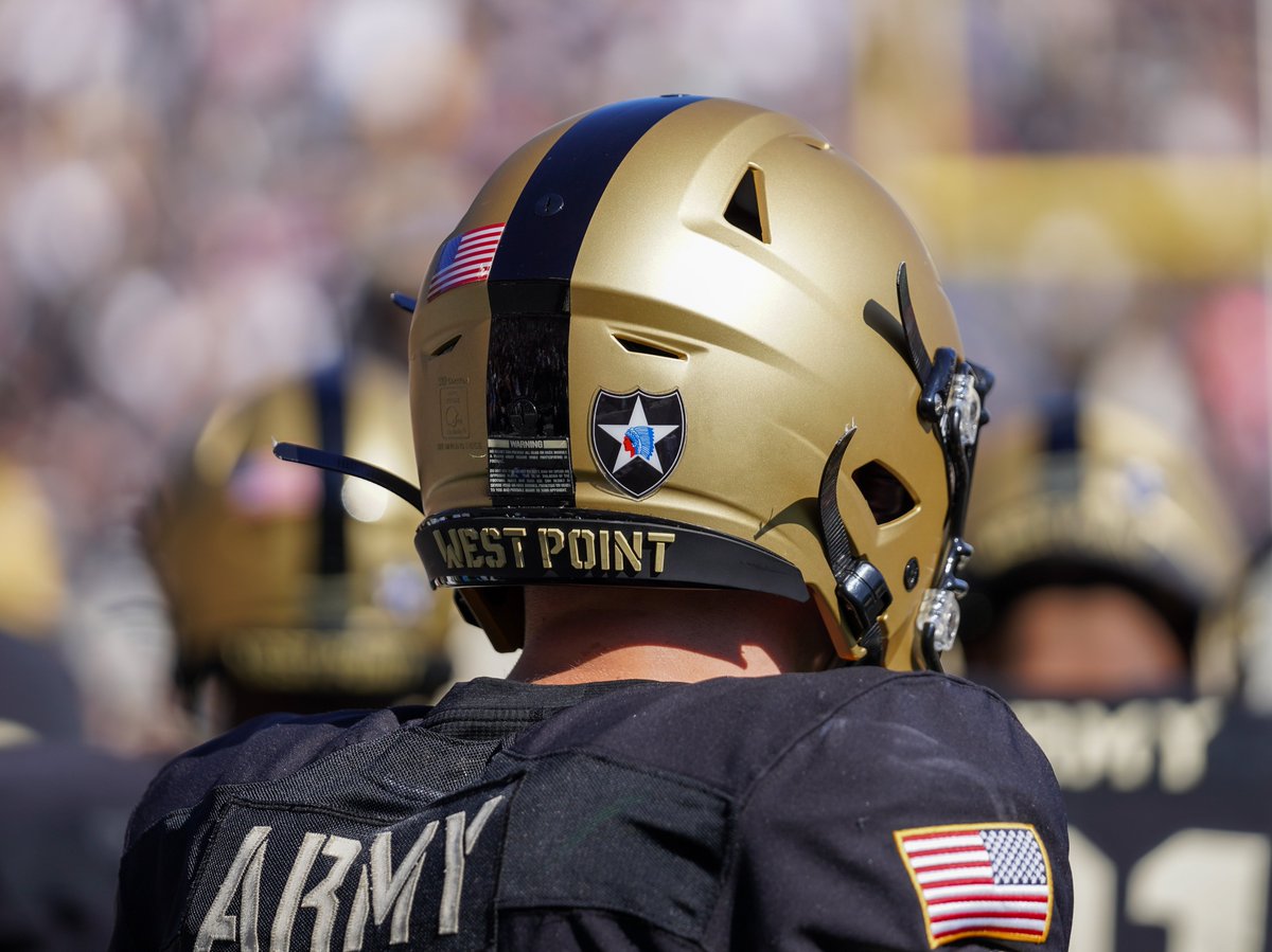 2INFDIV's tweet photo. Here is a look back at 2ID/RUCD at Michie Stadium for the ULM v West Point Football game. https://t.co/Jb9PP06MzM