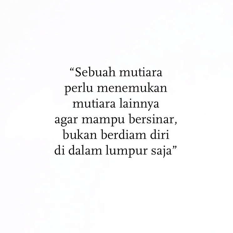 AprishiAllita's tweet photo. Find your pearls ⚪️✨ 
Tidak perlu menguras tenaga untuk bisa dihargai. Orang-orang yang tepat akan melakukanya dengan senang hati. Find your pearls, find your people. Kalau sudah bertemu, peluk erat hubungan manis itu. Siapakah yang mampu membuatmu bersinar? #Energy #PYMEnergy https://t.co/MGDuefbbvx
