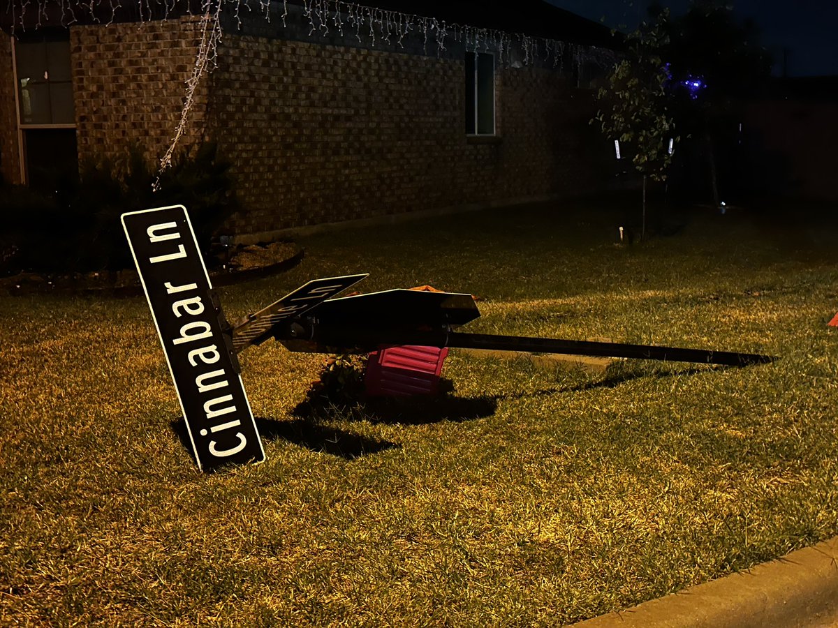 Justin Davis tweet media