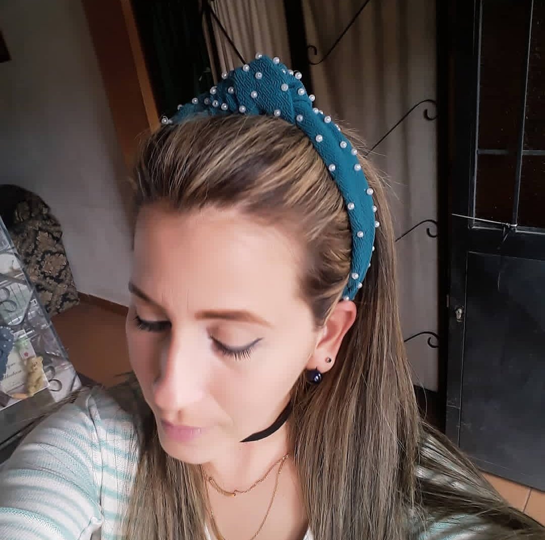henderjl04's tweet photo. Cintillos de gamusa con perlas, hecho a mano, precios al privado https://t.co/A3cqPm4Omo