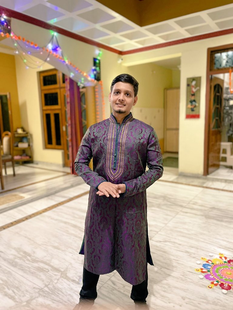 VarnitSingh15's tweet photo. Happy Diwali 🔥
#Diwali #HappyDiwali https://t.co/lmEMgzlCP1