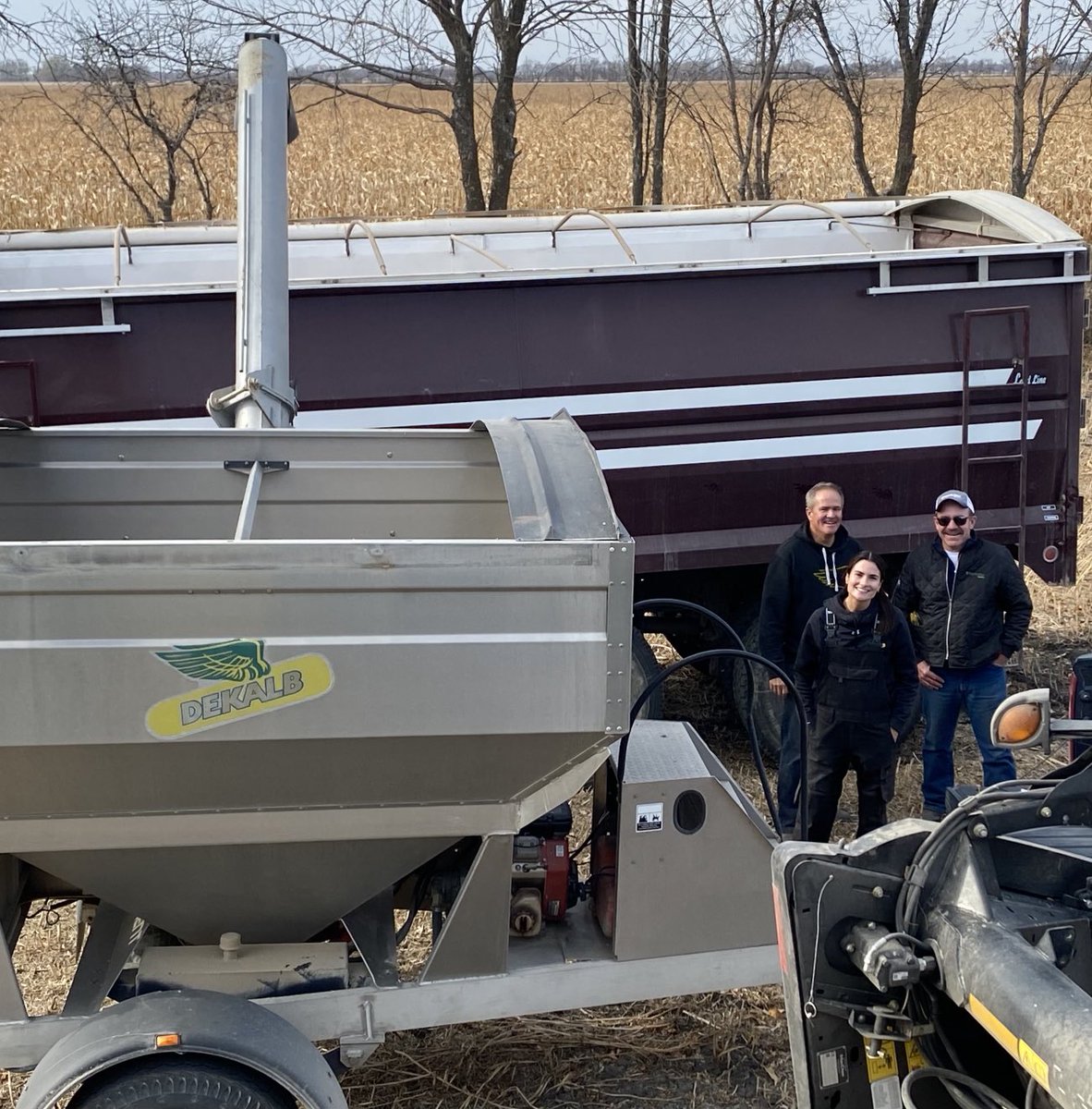 Nice to have plot research expert help from ⁦<a href="/samclemis/">Sam Clemis</a>⁩ ⁦<a href="/CarlGibb2021/">Carl Gibb</a>⁩ and a special Daddy-daughter day for ⁦<a href="/SCLEMIS/">SHANNON CLEMIS</a>⁩. ⁦⁦<a href="/AgassizSeedFarm/">Agassiz Seed Farm</a>⁩ soybean harvest now complete &amp; plots done. Great help=great results.