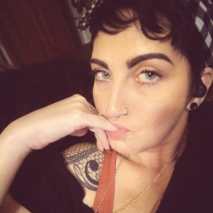 jbsplayhouseOF's tweet photo. #alwaysinmoodforfun #intriguing 
#greeneyedgirl #onlyfansgirl 
#seductive https://t.co/5vrDrgswSa