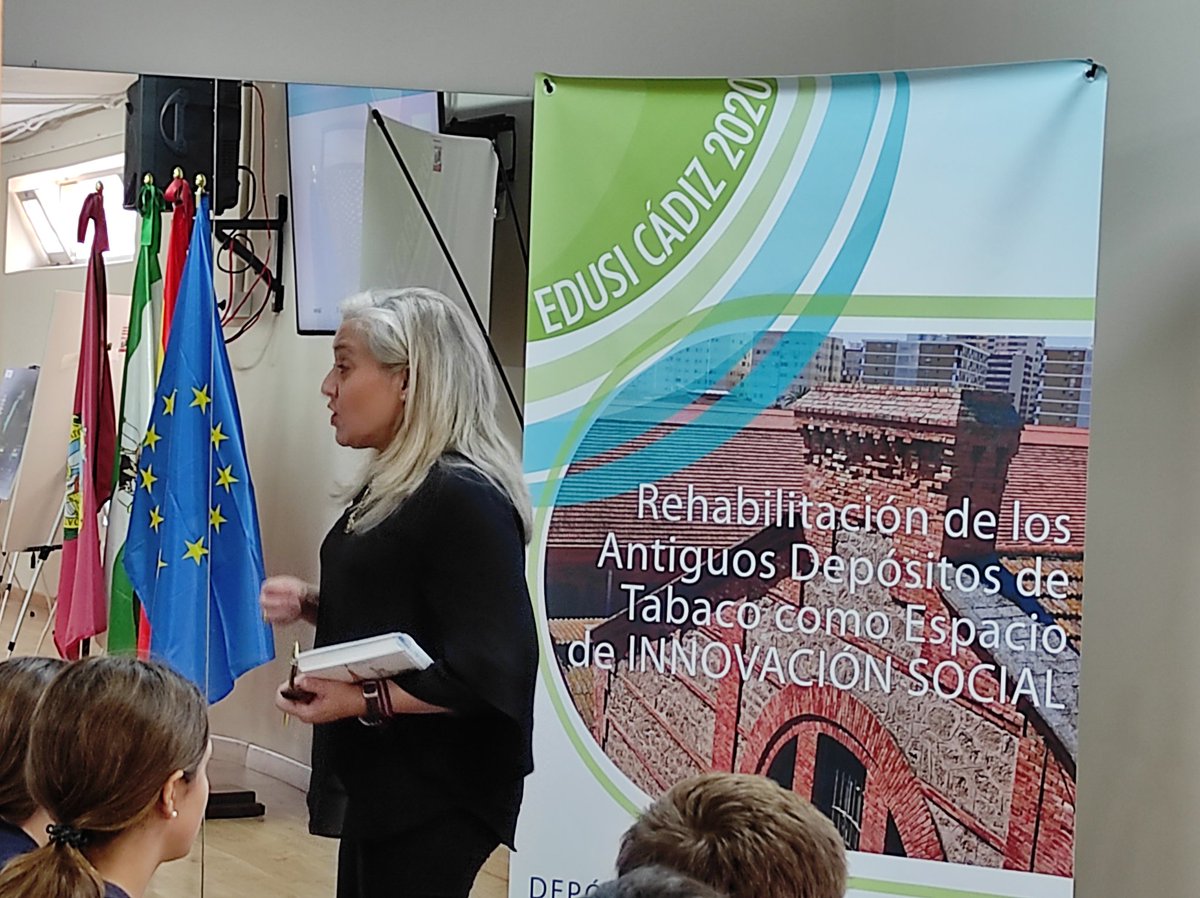 IFEF_cadiz's tweet photo. Segundo día de visitas a los Antiguos Depósitos de Tabaco de Cádiz. 

La mañana, enfocada de nuevo a los centros educativos de la zona EDUSI.

Hemos comenzado con el alumnado del CEIP Fermín Salvoechea.

Edusi 2020 " Un proyecto de ciudad", cofinanciada 80% FEDER 🇪🇺

@Cadiz_es https://t.co/krlO4RluKT