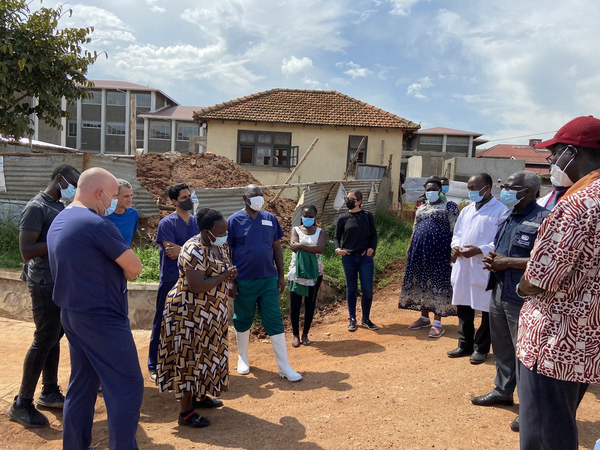 BrakaFiona's tweet photo. We salute the frontline responders working with dedication round the clock to contain the #Ebola outbreak in Uganda. https://t.co/yN6RqP2jUI