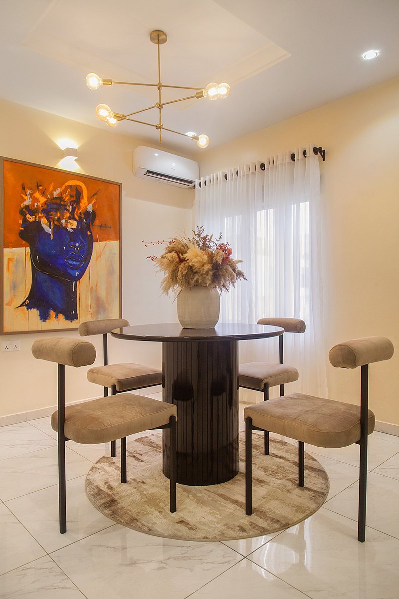 A rich brown-tone palette for a gentleman. The use of different forms of texture and pattern in this space, yet maintaining a warm feel for the client, was a major goal while we were designing the space.