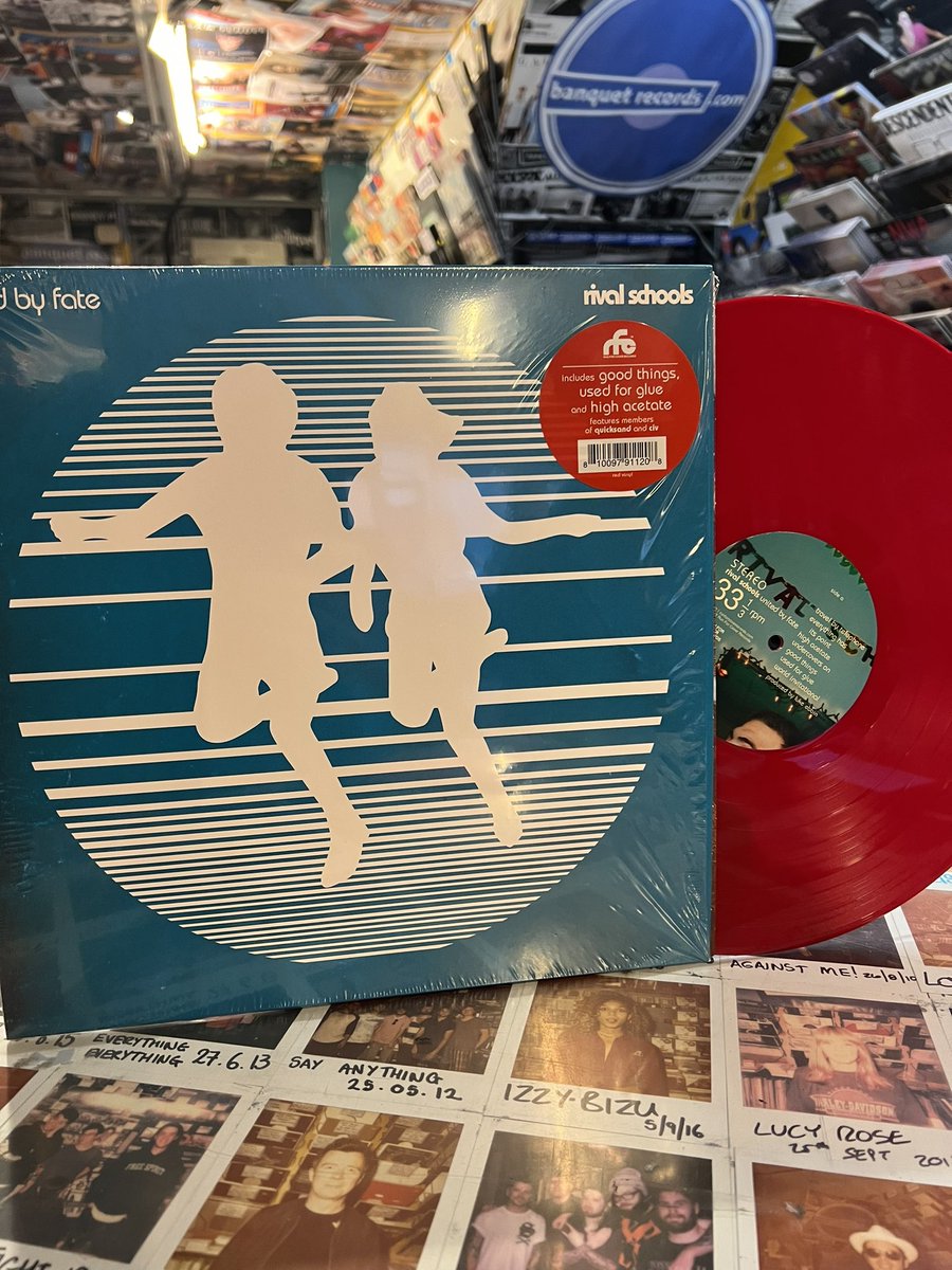 👀 RIVAL SCHOOLS - FIRST LOOK 👀 red vinyl copies of United By Fate have arrived to the town they played their first live show banquetrecords.com/rival-schools/…