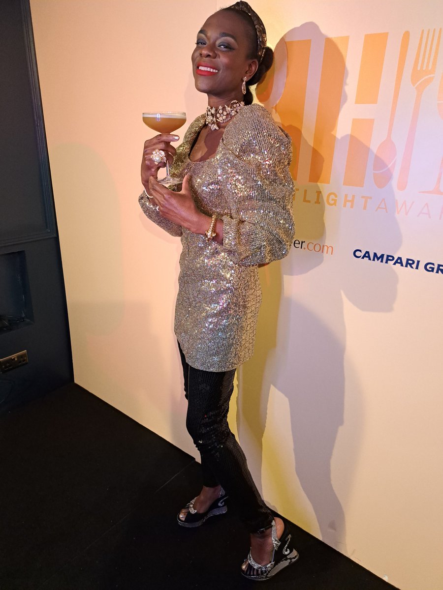AFRICASeenHeard's tweet photo. FAB NIGHT🍸celebrating #success and #diversity within #UK #Hospitality #industry at the inaugural BIH Spotlight #Awards.

📸 with and 👏🏿 to @beinclusivehosp @LorraineCopes 

👨🏿‍🍳🌐👩🏾‍🍳 @papalskitchen      
@tataleandco @akwasibmensa @chishuru #Restaurants #Chef #Food 🇬🇧🌍🍽🌎 👣#Eat https://t.co/AdOU7dHJAz