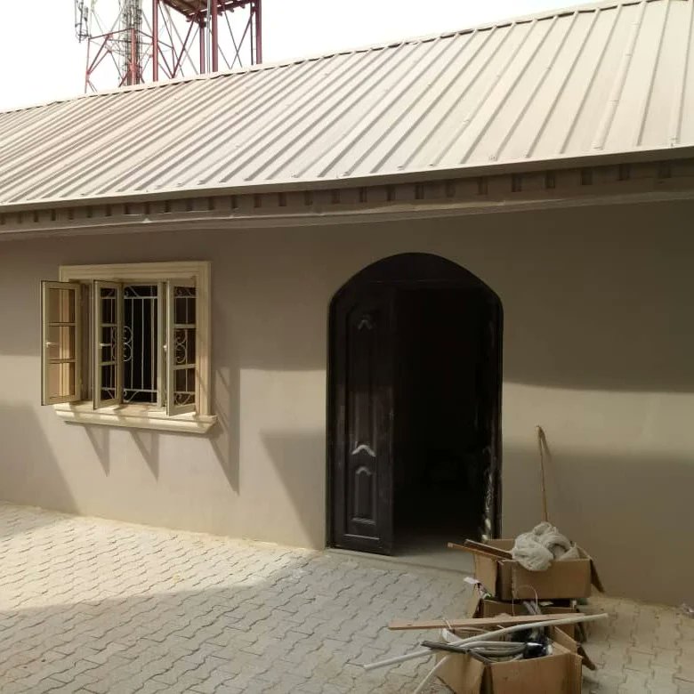 wellprodevelop1's tweet image. 4 bedroom detached house with guest chalet 
LOCATION:  Chief Hope Harriman Street Lekki. 
DOCUMENT: CofO.
 Vacant possession. Land size is 580sqm. N230m.
Akin.wellpro

For more info or site inspection ☎️ 08185570099, 08185520099

#wellprodevelopers #realestate   #lekkiphase1