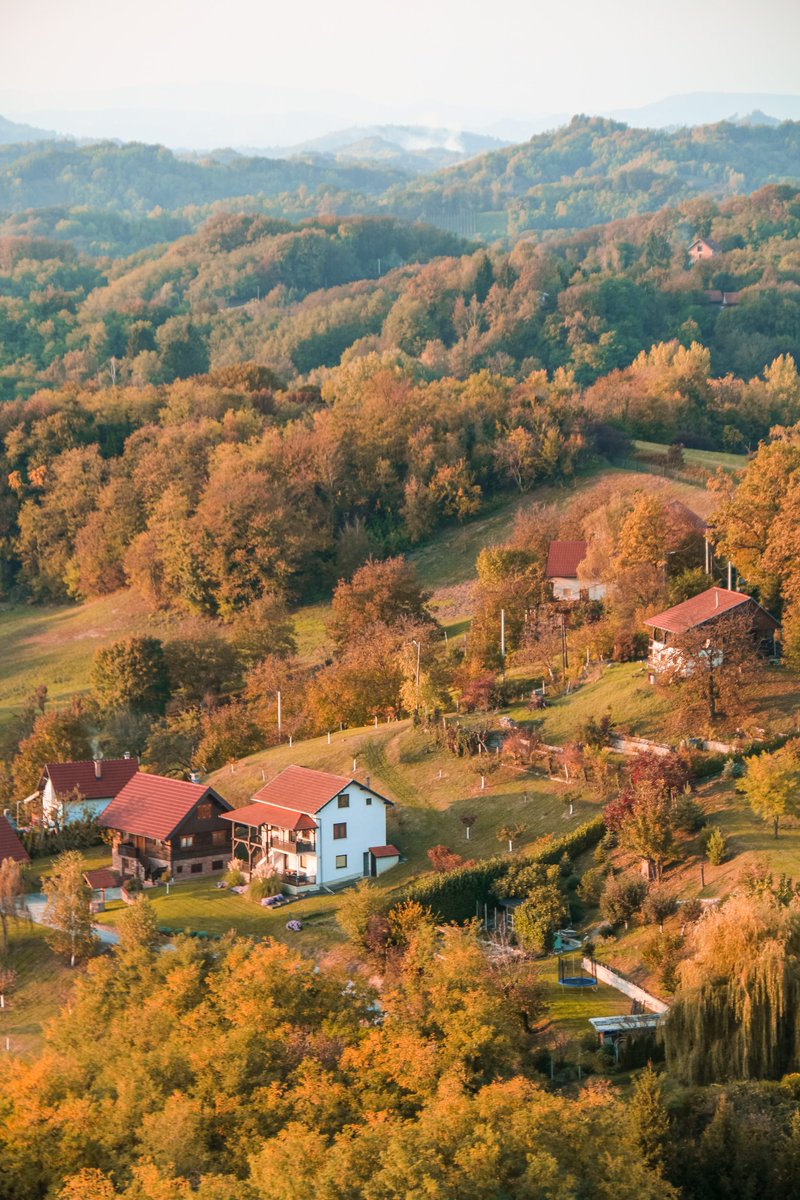 Croatia_hr's tweet photo. There’s no better way to see our fall foliage than to take to the skies over Zagorje! 
📷: wakinguphere 
#FallingforCroatia #CroatiaFullOfLife https://t.co/aqHqI7zlmQ