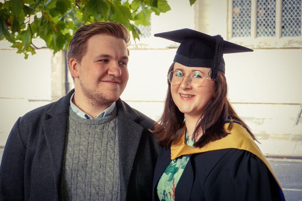HistoryAlice's tweet photo. Cannot believe it’s already been a week! @chiuni #graduation https://t.co/x2euyosIeq