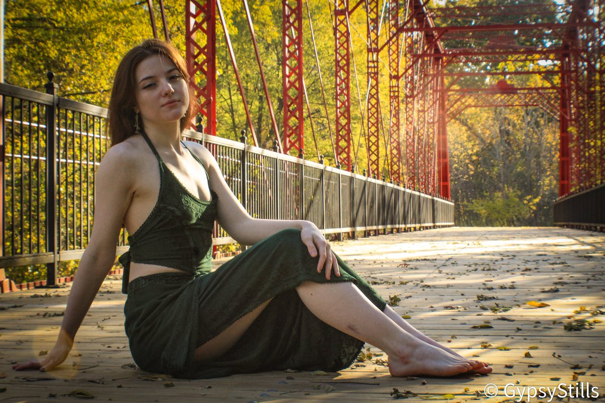 GypsyStills's tweet photo. Saturday went perfectly and this senior session looks more like a modeling gig. She will achieve her dreams. Love being a part of this young ladies story and look forward to watching her shine.
#fall #co2023 #senioritis #modeltowatch https://t.co/i0sZluLPy3