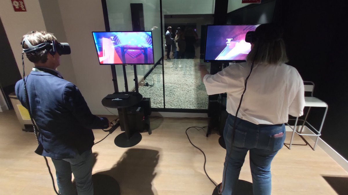 Transforma tu espacio en una zona de actividad interactiva. Juegos, experiencias o simuladores de realidad virtual es la idea perfecta para tu evento. 
exf.es/nuestras-exper…
#Eventos #RealidadVirtual #VR
