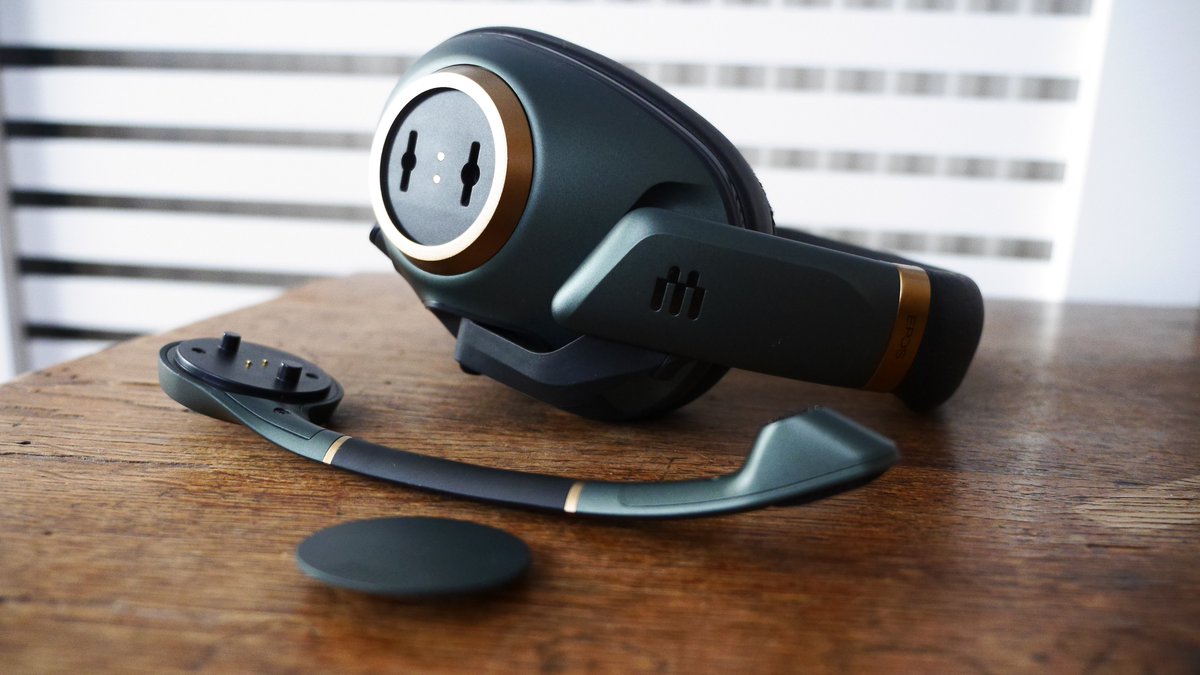 lomadia's tweet photo. For well over a year, I’ve been using @eposaudiogaming #H6PRO Headsets for streaming - they’re easily my favourite wired headset of all time! I love them to bits! <3

Grab your own at @currys or visit https://t.co/Tw42Hg3FPL for more info and purchase links!

#ThePowerOfAudio #AD https://t.co/FMpfoqOSQu