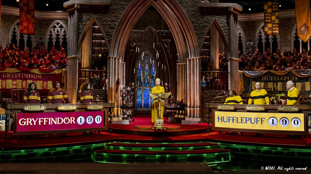 TMCtv's tweet photo. Qui remportera le titre de champion du tournoi des Maisons ? 🏆

L'actrice Helen Mirren présente ⚡️ Harry Potter : le tournoi des 4 maisons ⚡️, demain soir. https://t.co/HCZcLabb1Z