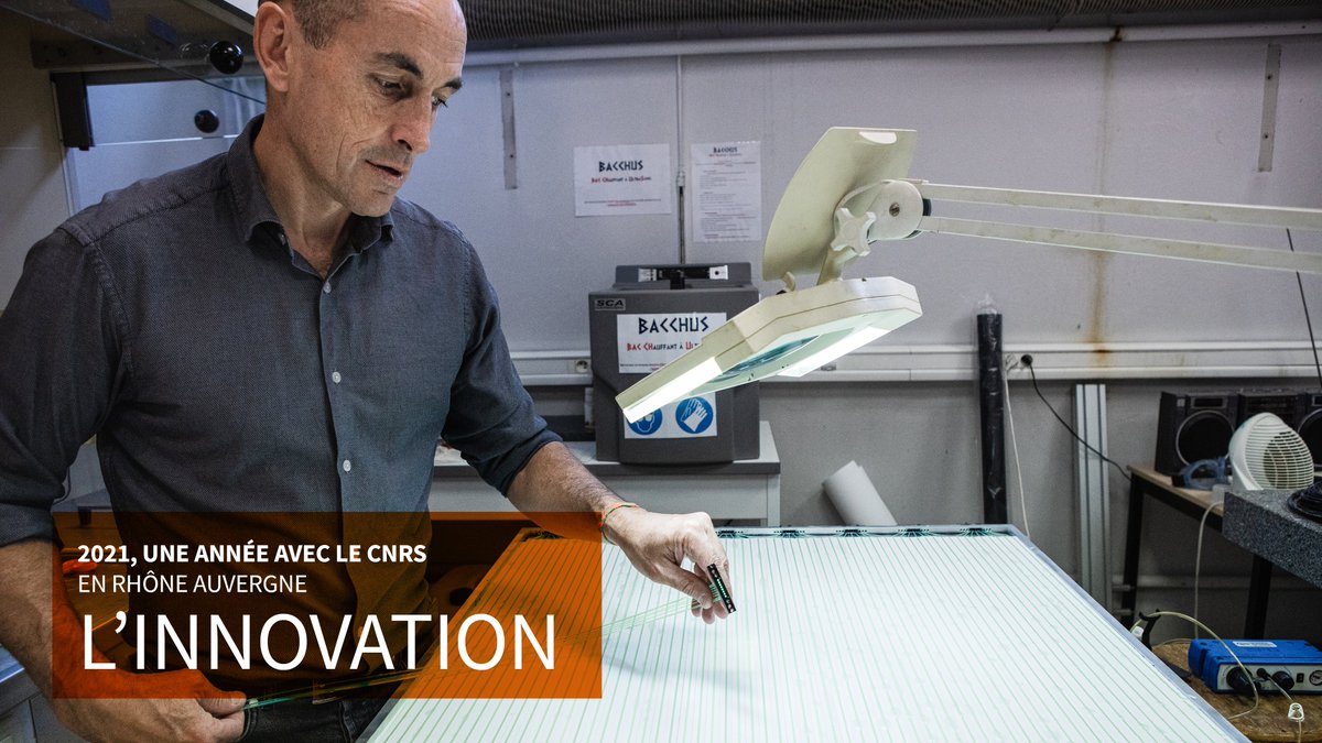CNRS_dr07's tweet photo. #UneAnnéeAvecLeCNRS | Laboratoires communs, projets de R&amp;D ou start-up sont autant d’illustrations de cette activité protéiforme, pour développer des partenariats durables au service de l’#innovation et du progrès #économique et #social.
👉https://t.co/rtqf2Ki6Ek https://t.co/sMiraI3Xcp