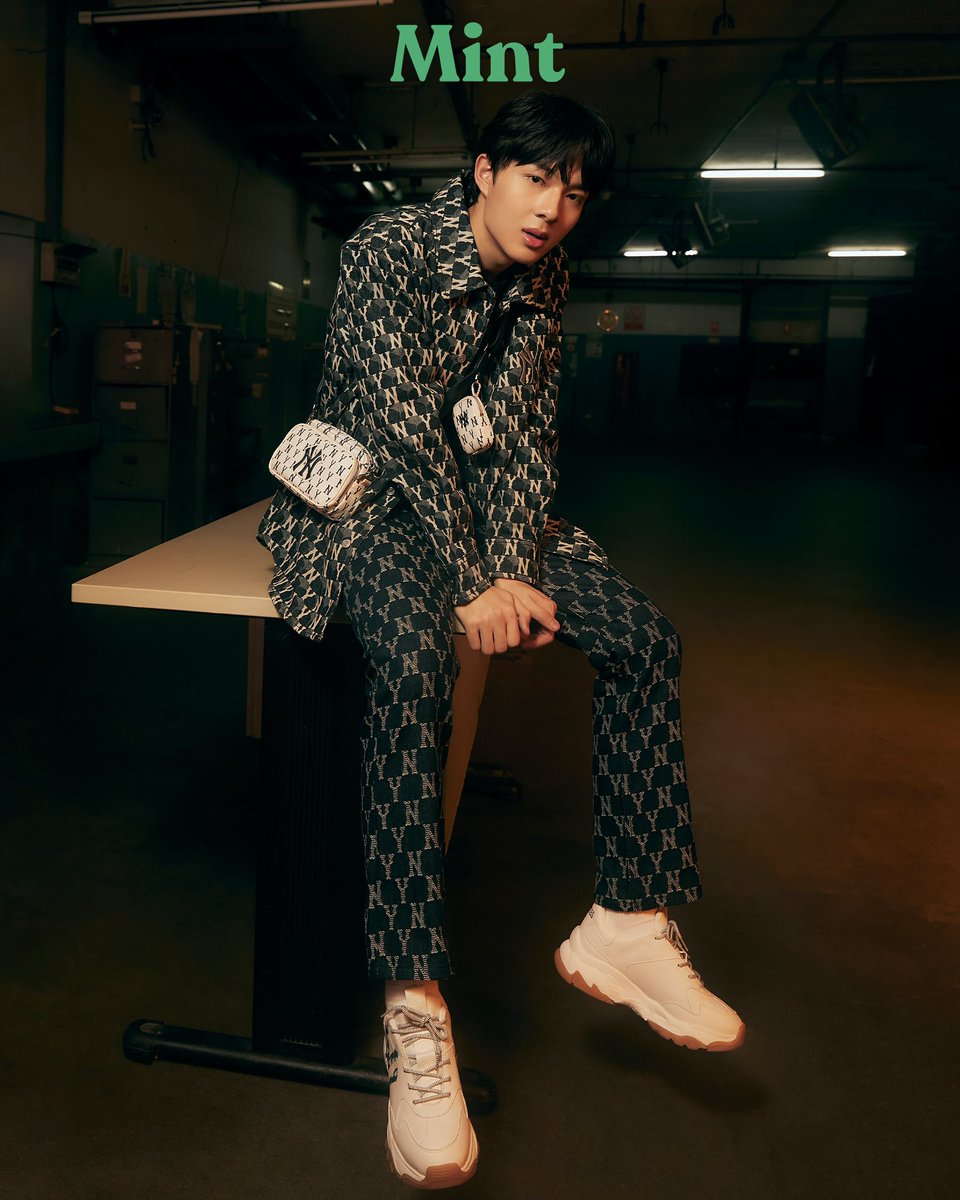 mintmag_th's tweet photo. มาพร้อมไอเท็มแฟชั่นชิ้นใหม่ล่าสุดอย่างหมวก กระเป๋า และรองเท้า อัพเลเวลความสนุกและชิคไม่เหมือนใคร

💚ติดตามไอเท็มใหม่ล่าสุดจาก MLB เพิ่มเติมได้ที่ IG: @mlb_th และ เฟสบุ๊ก https://t.co/q2aQeDWwTc

#MLBThailand 
#MLBcrewth 
#MLBmonogram
#NuNewNamtanXMintSnap
#MintMagTH https://t.co/OZ4YUto14Z