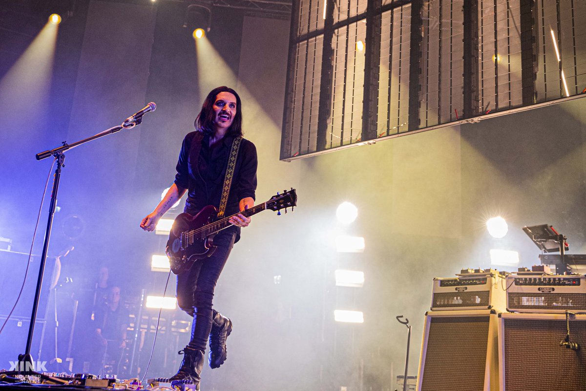 De @ZiggoDome was gisteren de plek waar o.a. ‘Try Better Next Time’ en ‘Beautiful James’ live klonken. En volgens de KINK app was het concert ‘schitterend’, ‘supergaaf’ en ‘gedurfd’. Dit was KINK presents: @PLACEBOWORLD! 📷 @jochemgeerdink