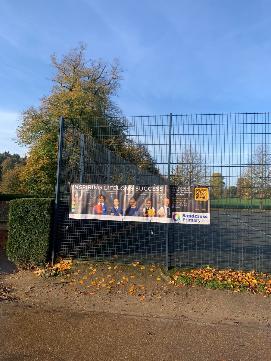 What a lovely morning in Priory Park, what a lovely part of the world we are in 🥰