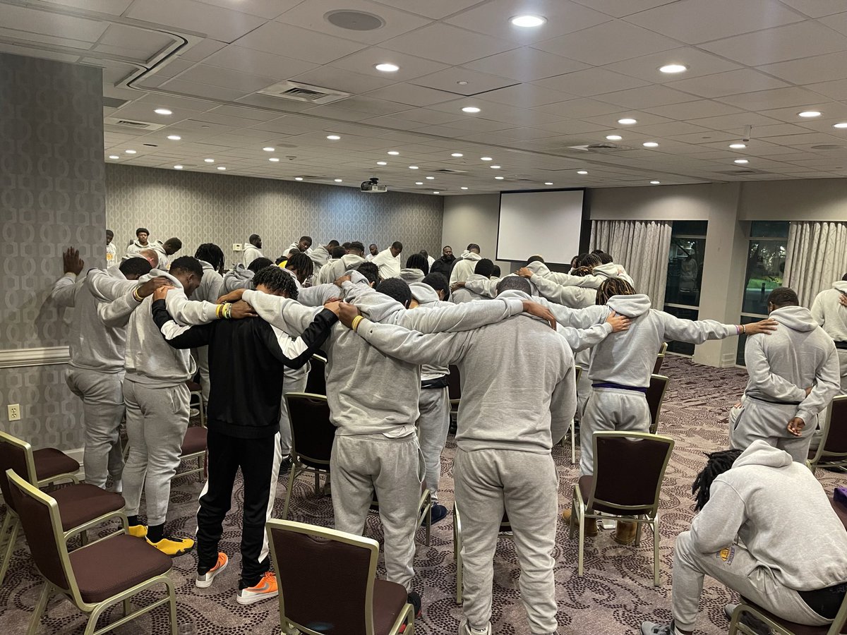 DrAlHollie's tweet photo. Had the honor to share with the 7-0 @benedict_college football team for pre game Chapel as they prepare to take on @morehouse1867 today for #SpellHouse homecoming. Awesome and  anointed group of coaches and young men. Gods hand is on Coach  Berry and HBCUs program n this season! https://t.co/sT4x3wP2Cv