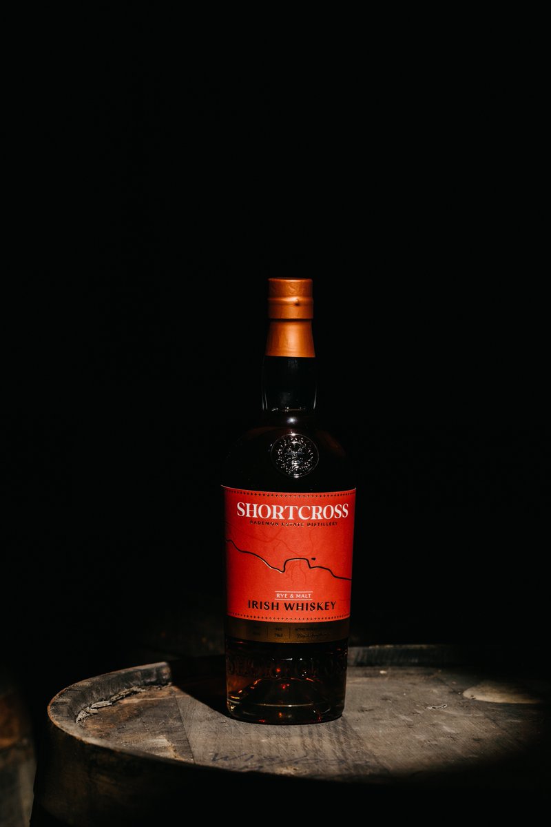 IrishSpirit_'s tweet photo. Our latest addition is the #Shortcross Rye &amp; Malt Cask Strength from #RademonEstateDistillery. Made from 100% Irish rye and barley. What's more, this has been double distilled using one of the smallest pot stills on the Island! 🤩 Buy now!https://t.co/kkjeg1to4d https://t.co/1bmgFNJf4b